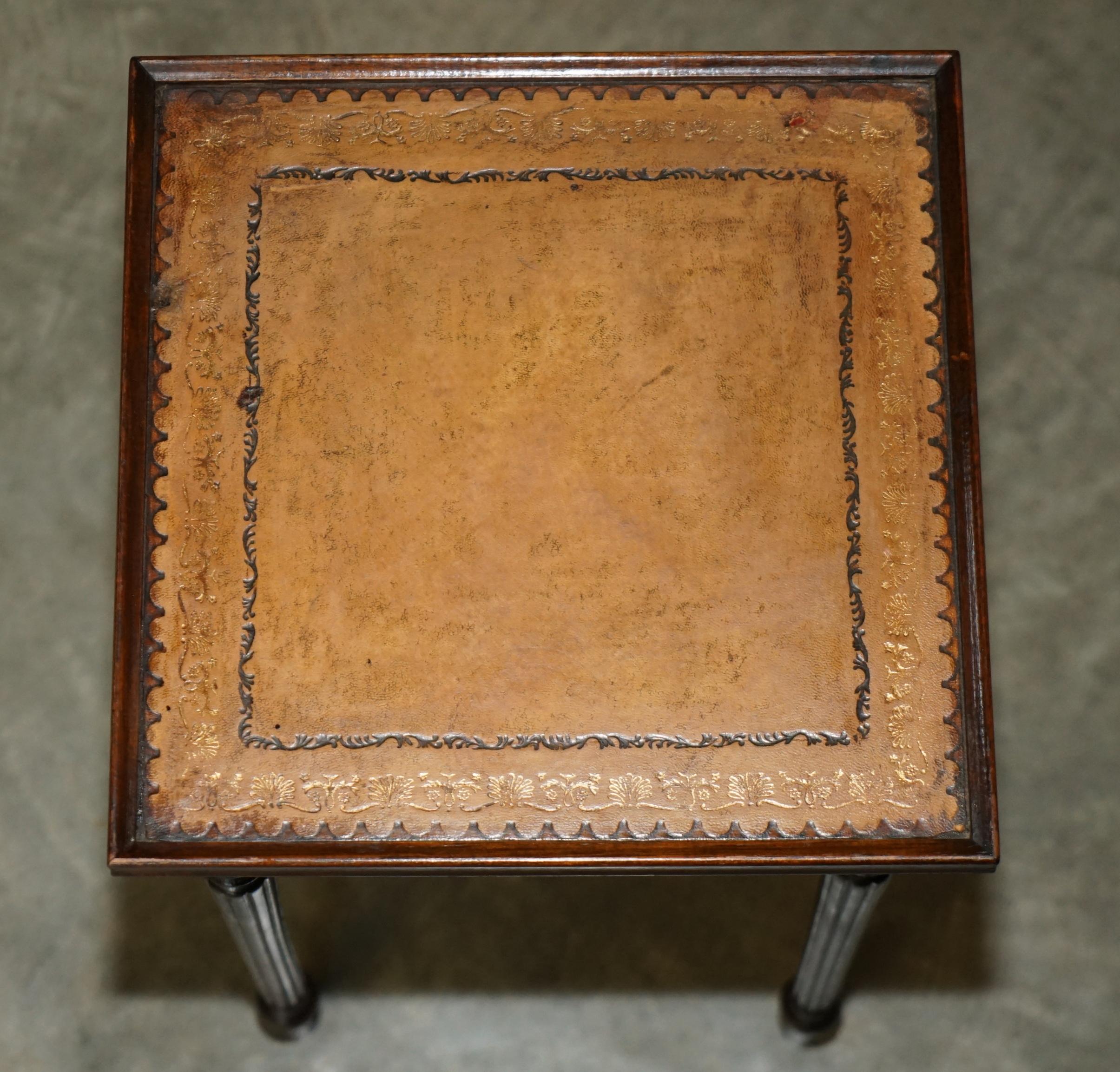 VINTAGE CIRCA 1950's LEATHER TOPPED CHESSBOARD COFFEE NEST OF TABLES FOR CHESS! For Sale 11