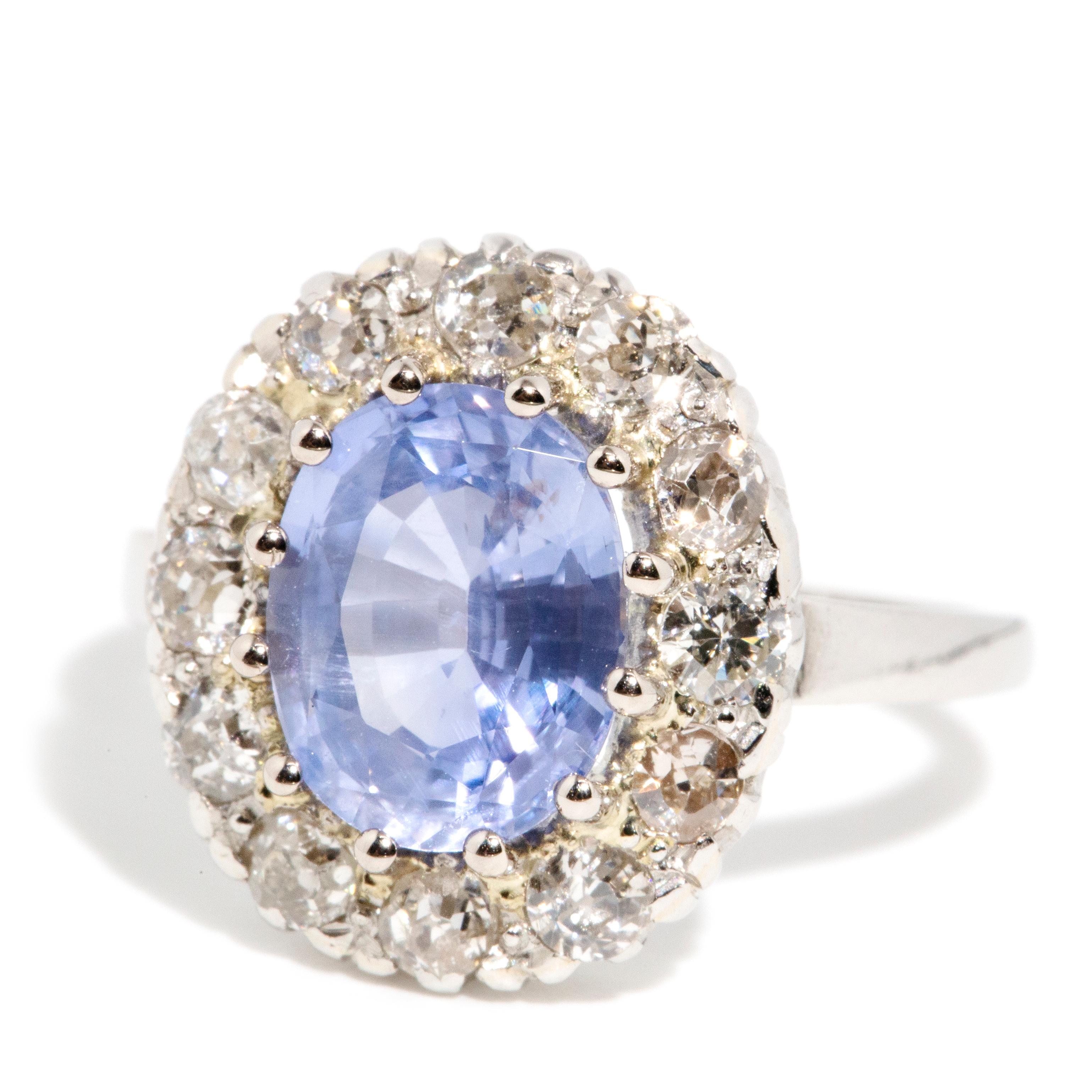 Platin-Cluster-Ring mit Ceylon-Blauem Saphir und Diamant-Halo aus den 1950er Jahren (Moderne)