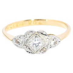 Anello con diamante principessa vintage degli anni '50 in platino e oro 18 carati