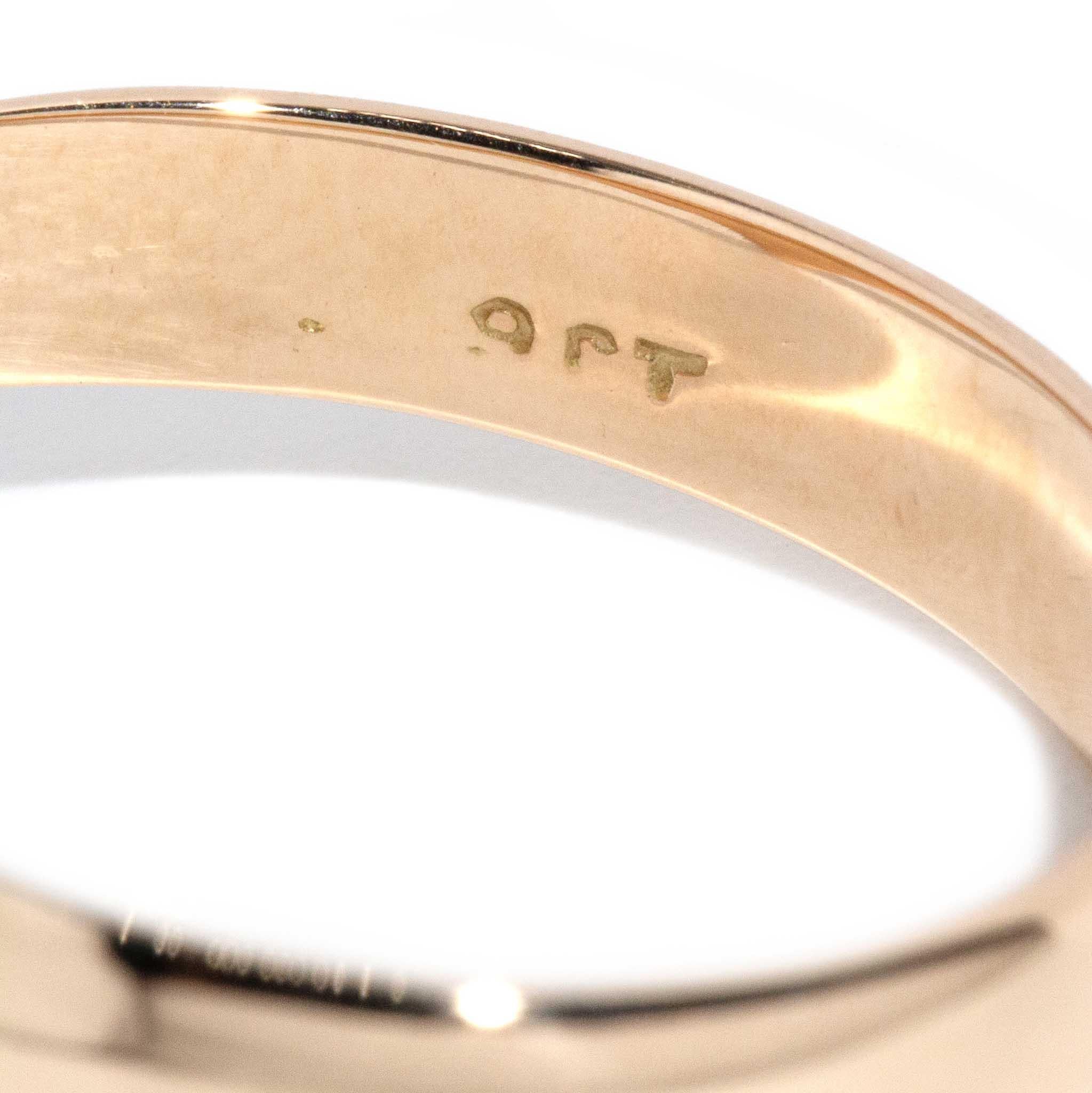 Vintage Circa 1950s Shield Signet Ring 9 Carat Rose Gold For Sale 6