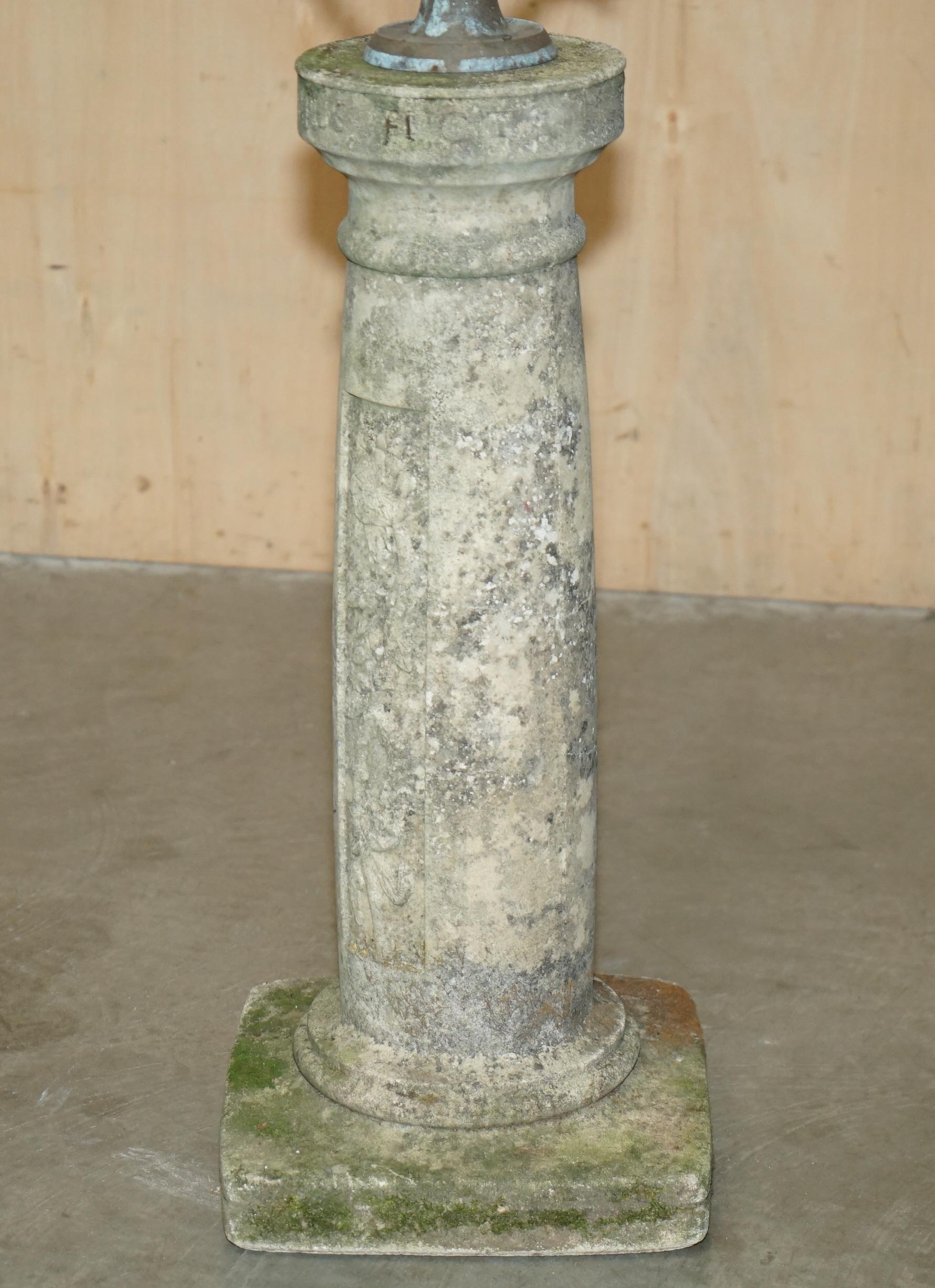 VINTAGE CIRCA 1950's WEATHERED ARMILLARY SUNDIAL WITH STUNNING PATINATION In Good Condition For Sale In West Sussex, Pulborough