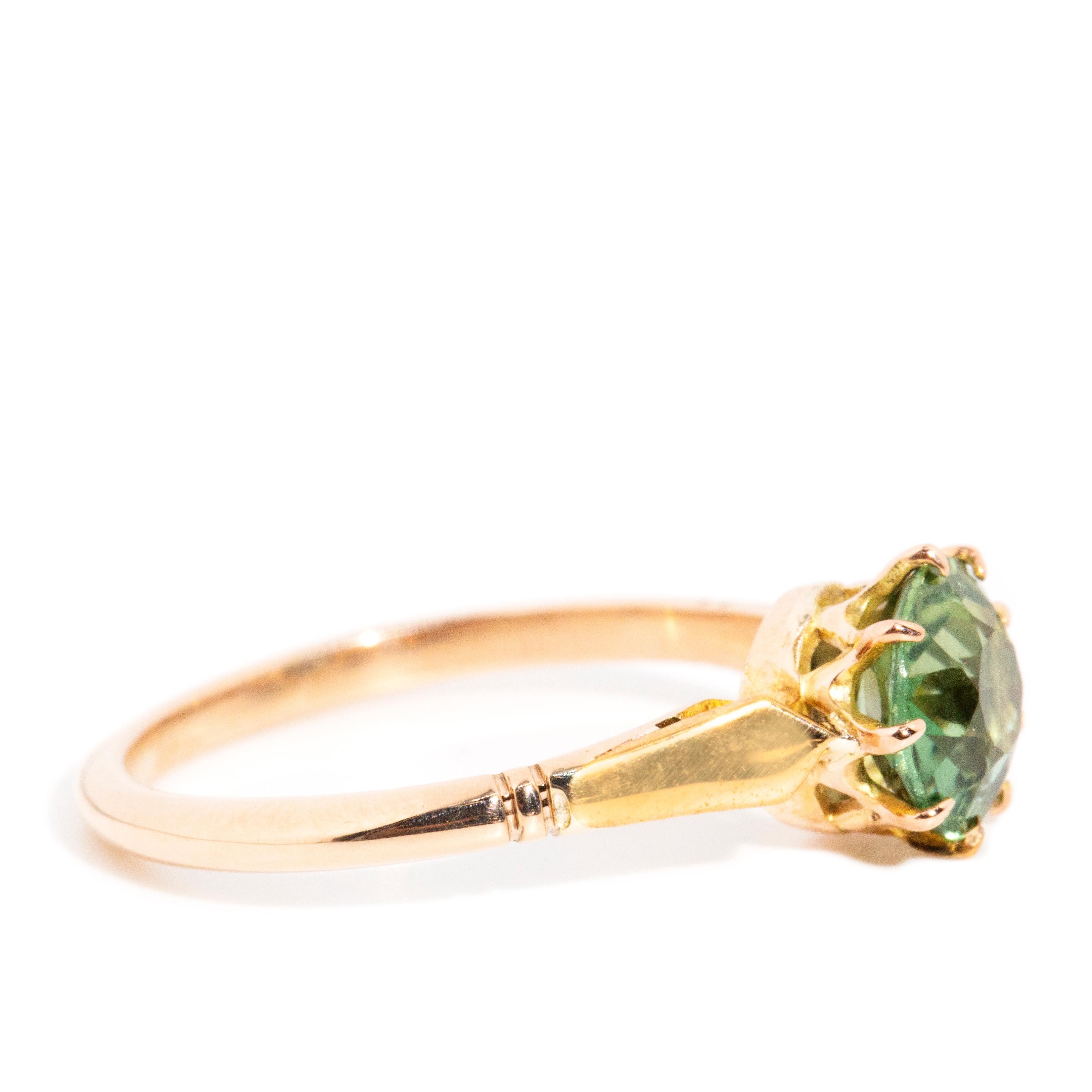 Modern Vintage Circa 1960s 1.39 Carat Bright Green Sapphire Ring 9 Carat Rose Gold