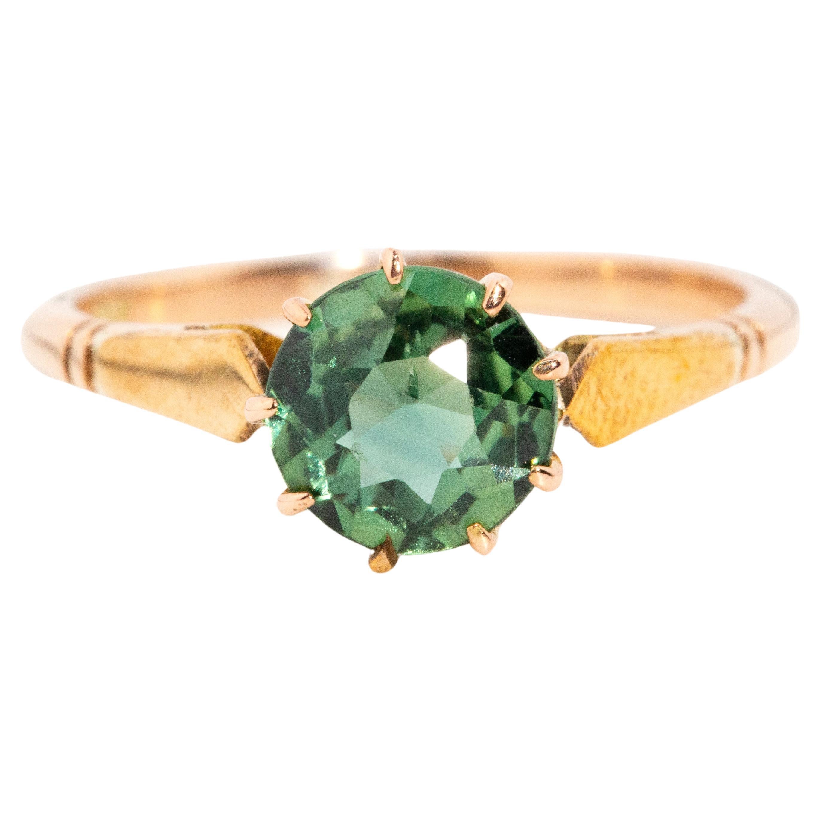 Vintage Circa 1960s 1.39 Carat Bright Green Sapphire Ring 9 Carat Rose Gold