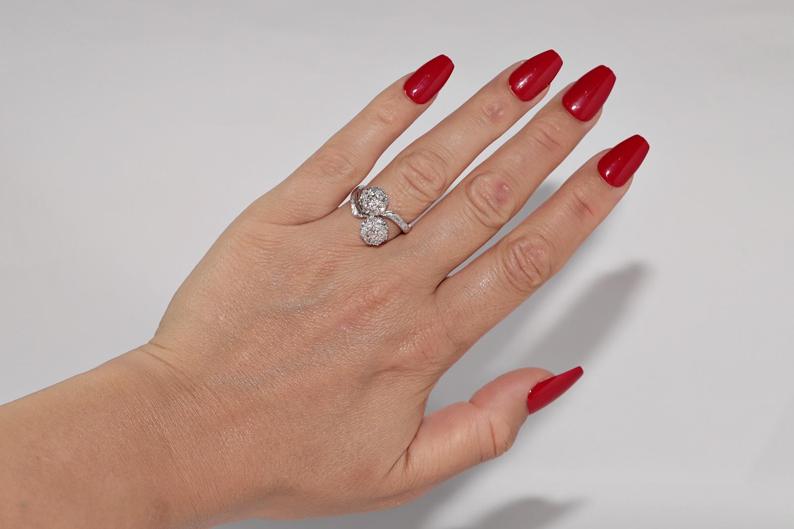 Anello decorato con diamanti naturali in oro 14k, CIRCA 1960 in vendita 13