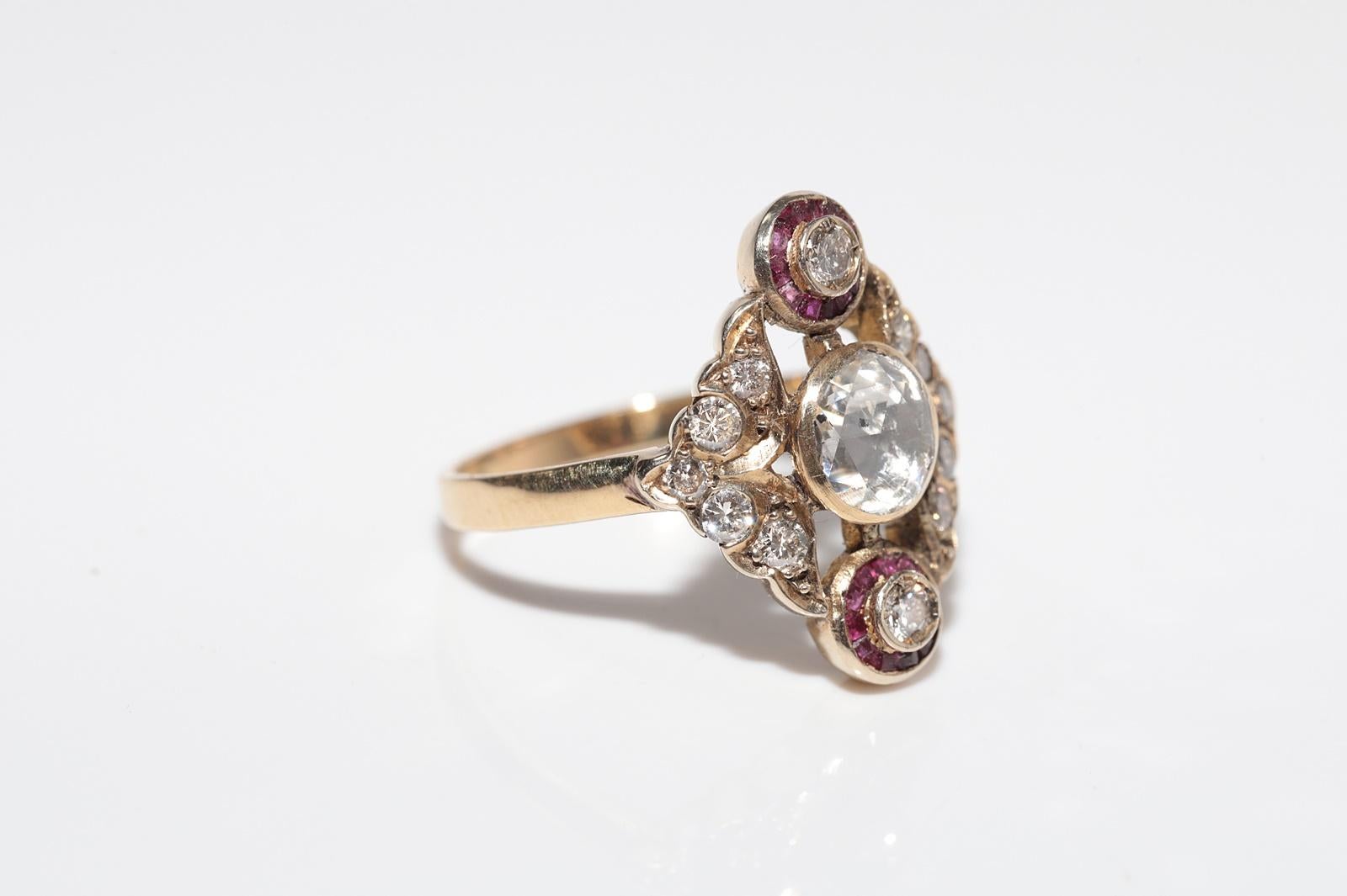 Vintage CIRCA 1960s 14k Gold Natürlicher Diamant und Kaliber geschnittener Rubin Navette Ring Damen im Angebot