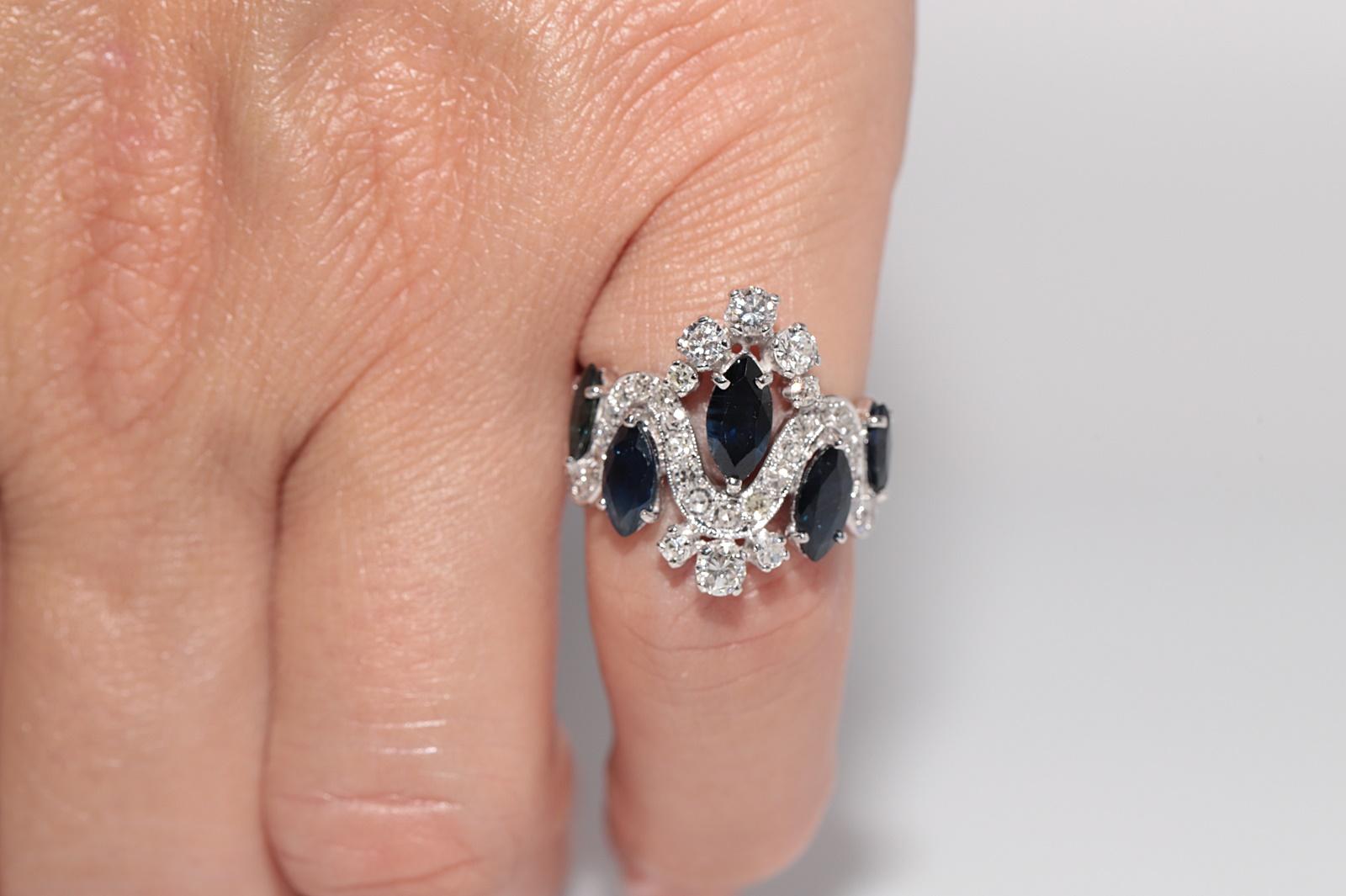 Vintage CIRCA 1960s 14k Gold Natürlicher Diamant und Marquise Dekorierter Ring (Einfacher Schliff) im Angebot
