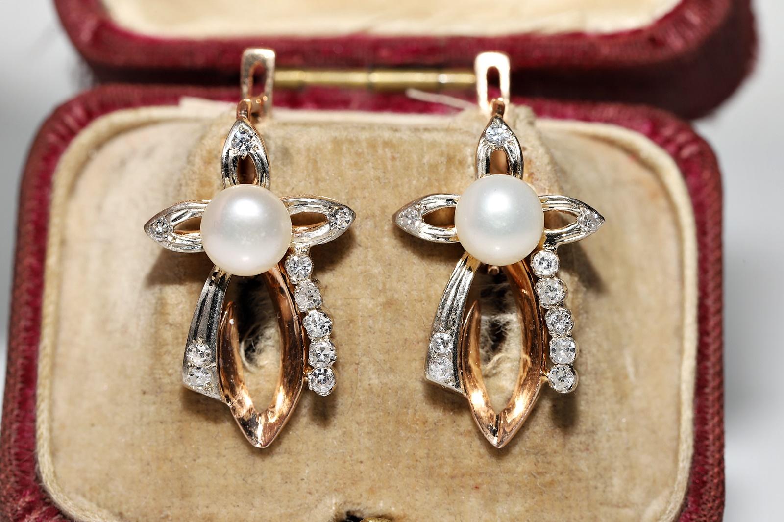 In very good condition.
Total weight is 7 grams.
Totally is diamond 0.44 ct.
The diamond is has H color and vs-s1-s2-s3 clarity.
Box is not included.
Please contact for any questions.