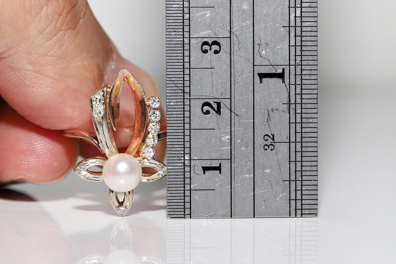 Vintage Circa 1960s  14k Gold Natural Diamond And Pearl  Ring For Sale 4