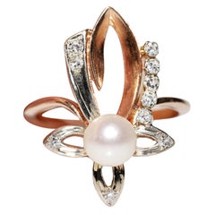 Vintage Circa 1960s  14k Gold Natural Diamond And Pearl  Ring