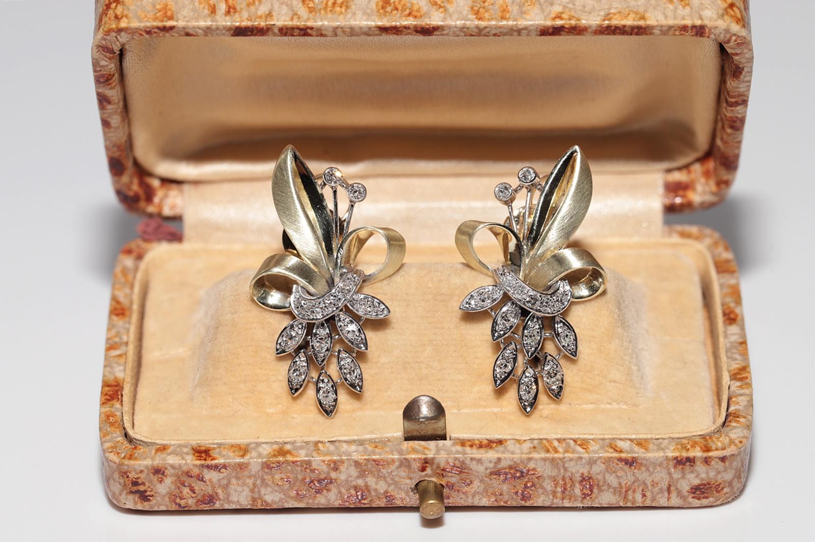 In sehr gutem Zustand.
Das Gesamtgewicht beträgt 9 Gramm.
Insgesamt ist Diamant 0,60 ct.
Der Diamant hat die Farbe G-H und die Reinheit vs-s1.
Die Box ist nicht enthalten.
Bitte kontaktieren Sie uns bei Fragen.