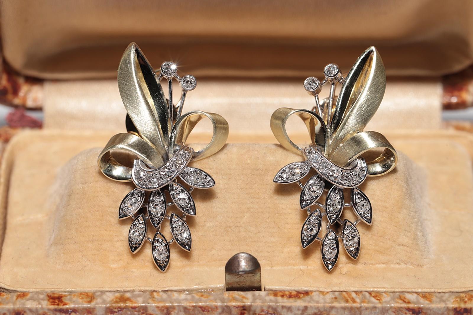 Vintage Circa 1960er Jahre 14k Gold Natürlicher Diamant-Ohrring mit verzierten Blumen im Vintage-Stil (Retro) im Angebot