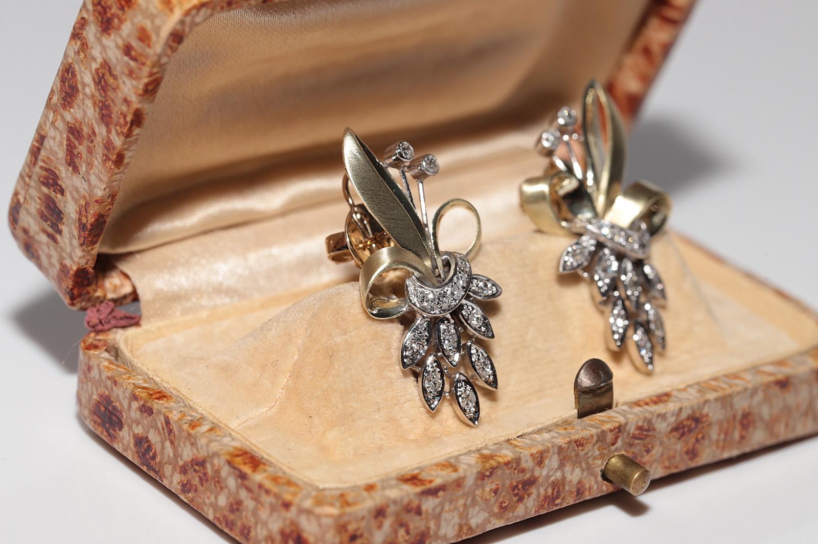 Vintage Circa 1960er Jahre 14k Gold Natürlicher Diamant-Ohrring mit verzierten Blumen im Vintage-Stil (Einfacher Schliff) im Angebot