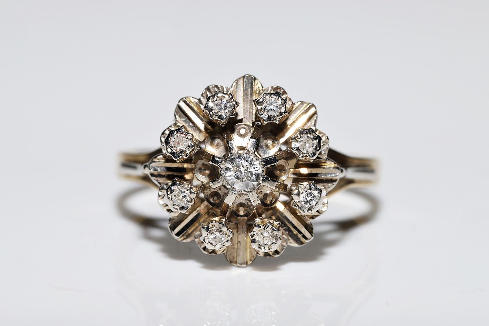 Retro Vintage Circa 1960s 14k Gold Natural Diamond Decorated Pretty Ring  For Sale