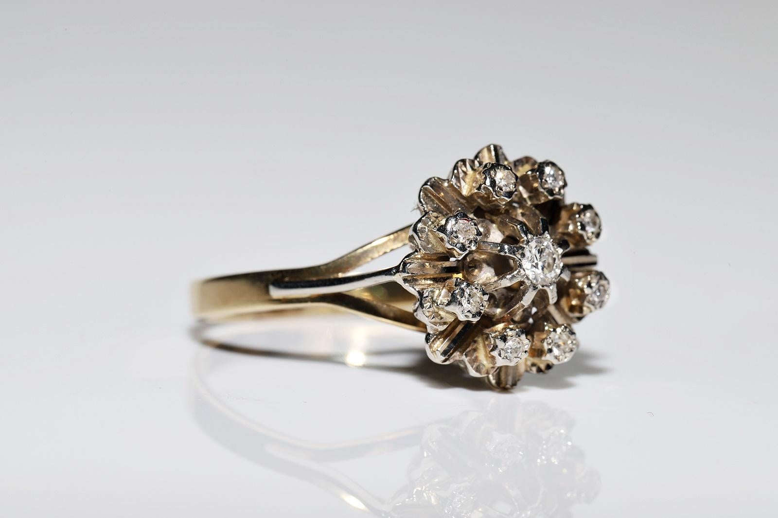 Vintage Circa 1960s 14k Gold Natural Diamond Decorated Pretty Ring  In Good Condition For Sale In Fatih/İstanbul, 34