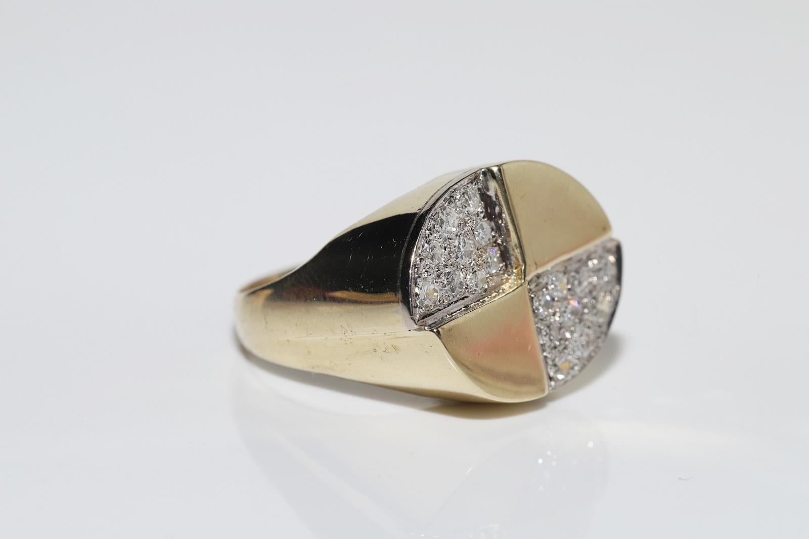 Vintage Circa 1960s 14k Gold Natural Diamond Decorated Ring  In Good Condition For Sale In Fatih/İstanbul, 34