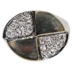 Vintage Circa 1960s 14k Gold Natural Diamond Decorated Ring 