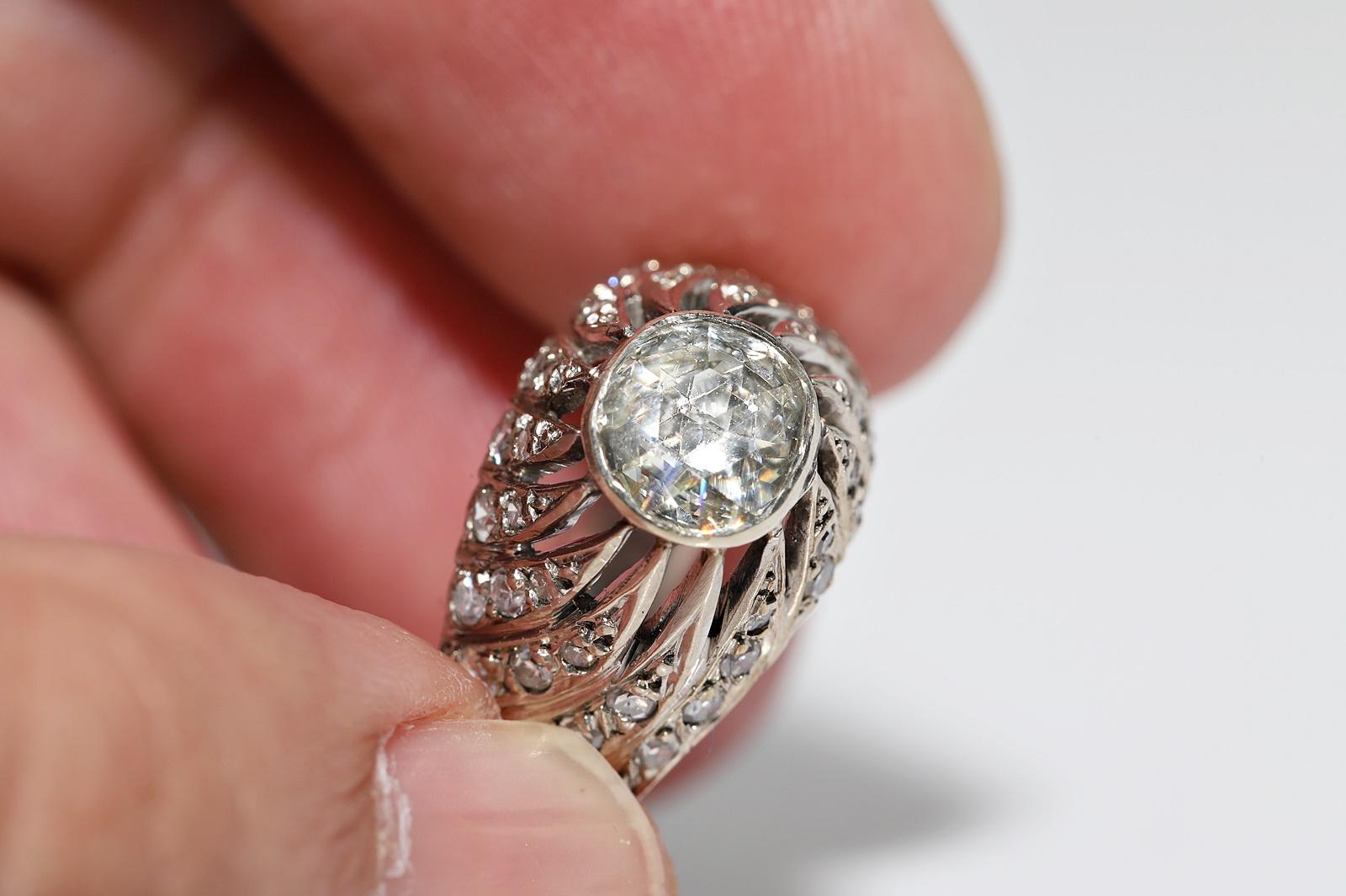 Bague solitaire vintage des années 1960 en or 14 carats décorée de diamants naturels en vente 5