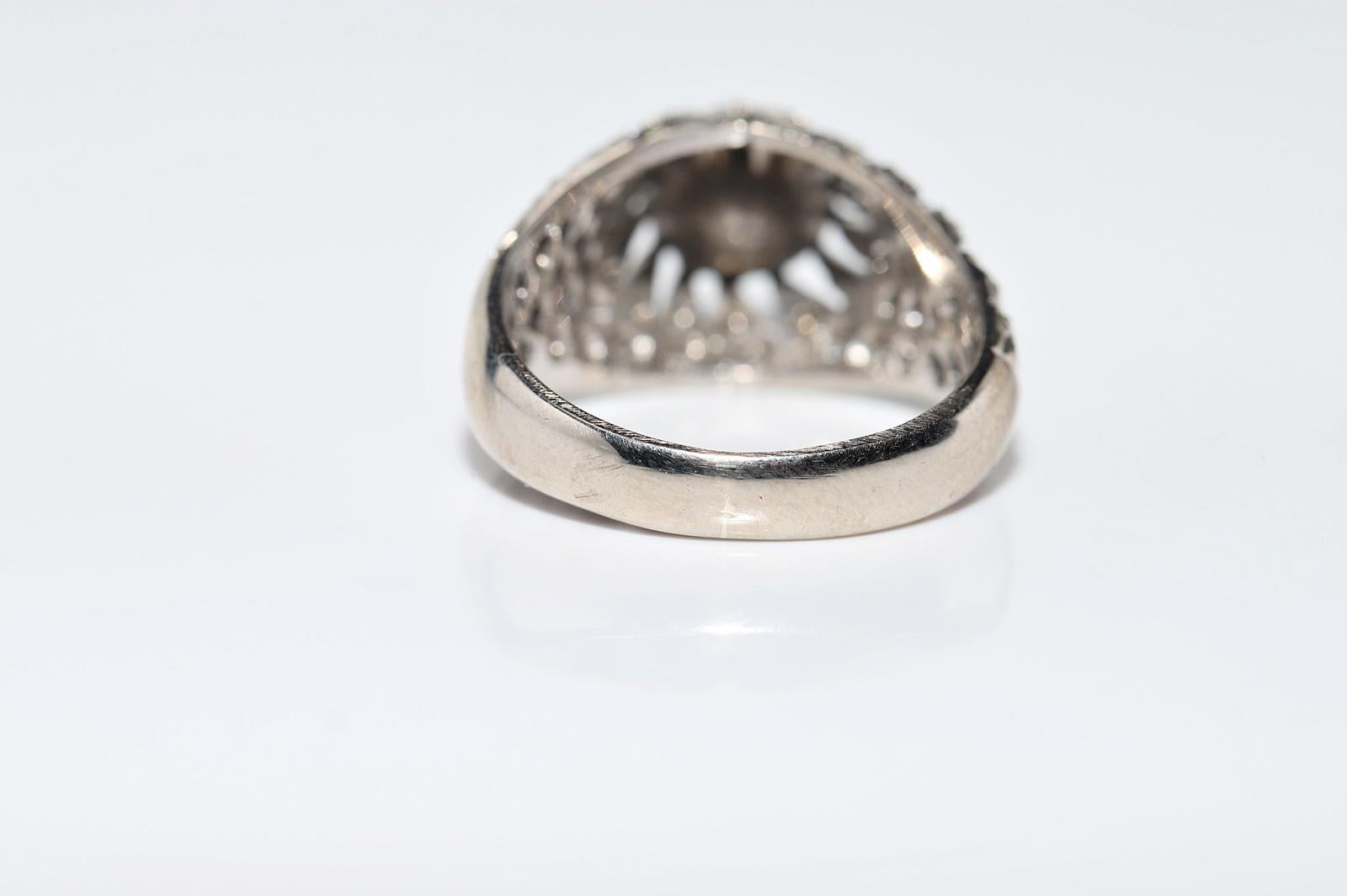 Vintage Circa 1960er Jahre 14k Gold Natürlicher Diamant Dekorierter Solitär Ring Damen im Angebot