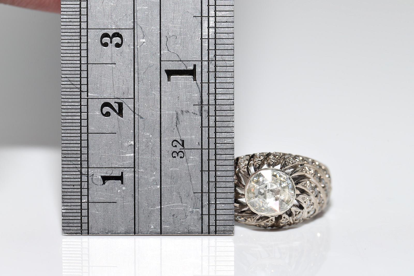 Bague solitaire vintage des années 1960 en or 14 carats décorée de diamants naturels en vente 2