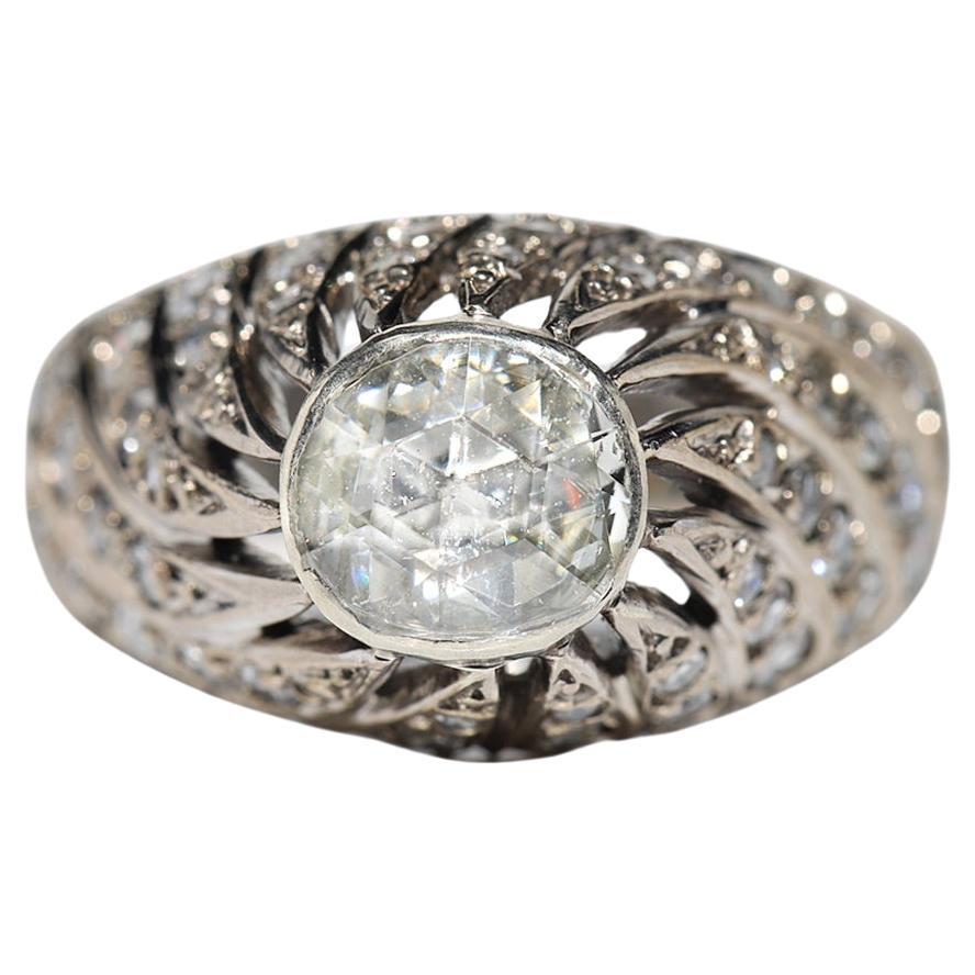 Vintage Circa 1960er Jahre 14k Gold Natürlicher Diamant Dekorierter Solitär Ring im Angebot