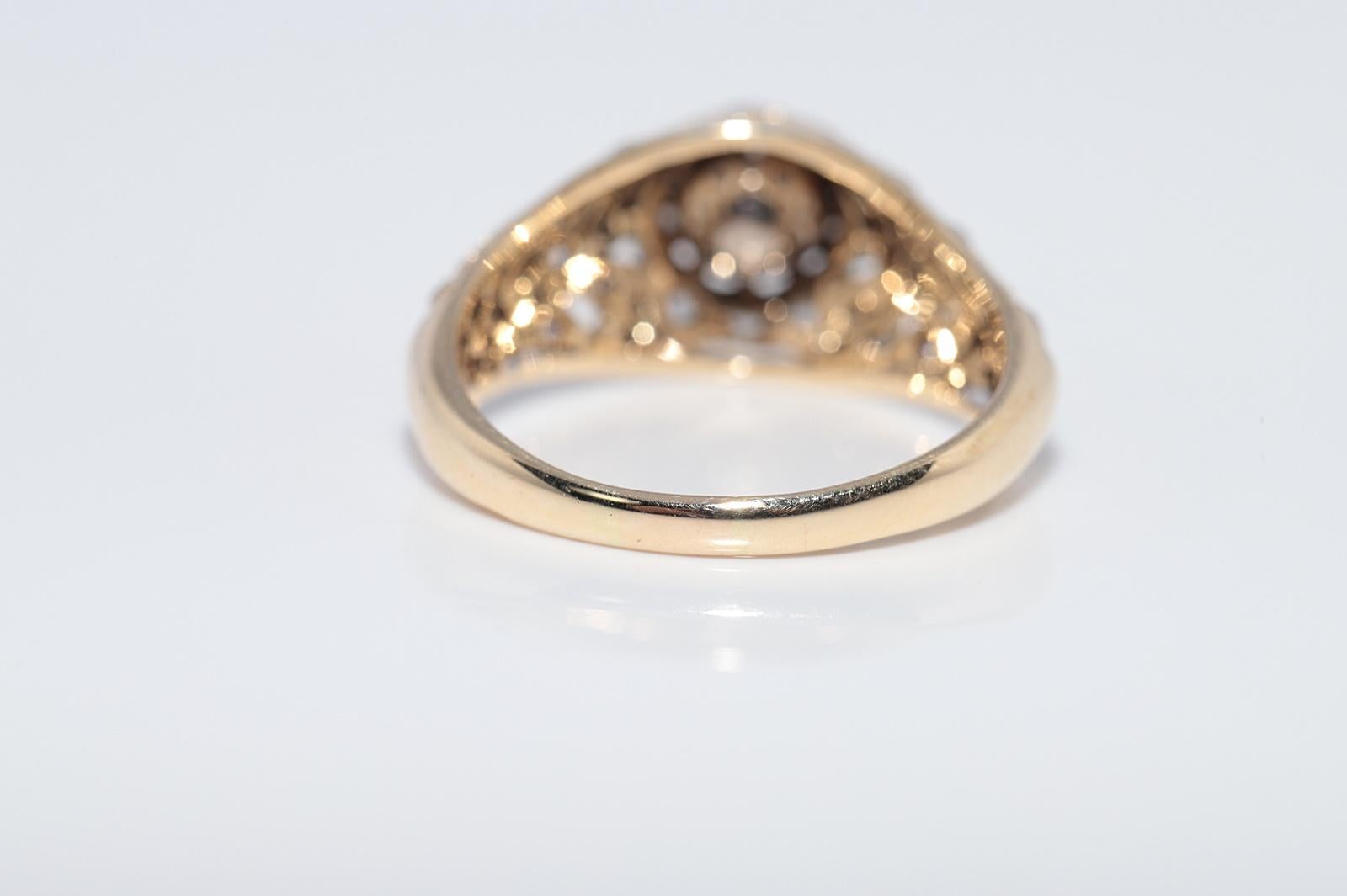 Vintage CIRCA 1960er Jahre 14k Gold natürlichen Diamanten verziert Solitär-Stil Ring im Angebot 4