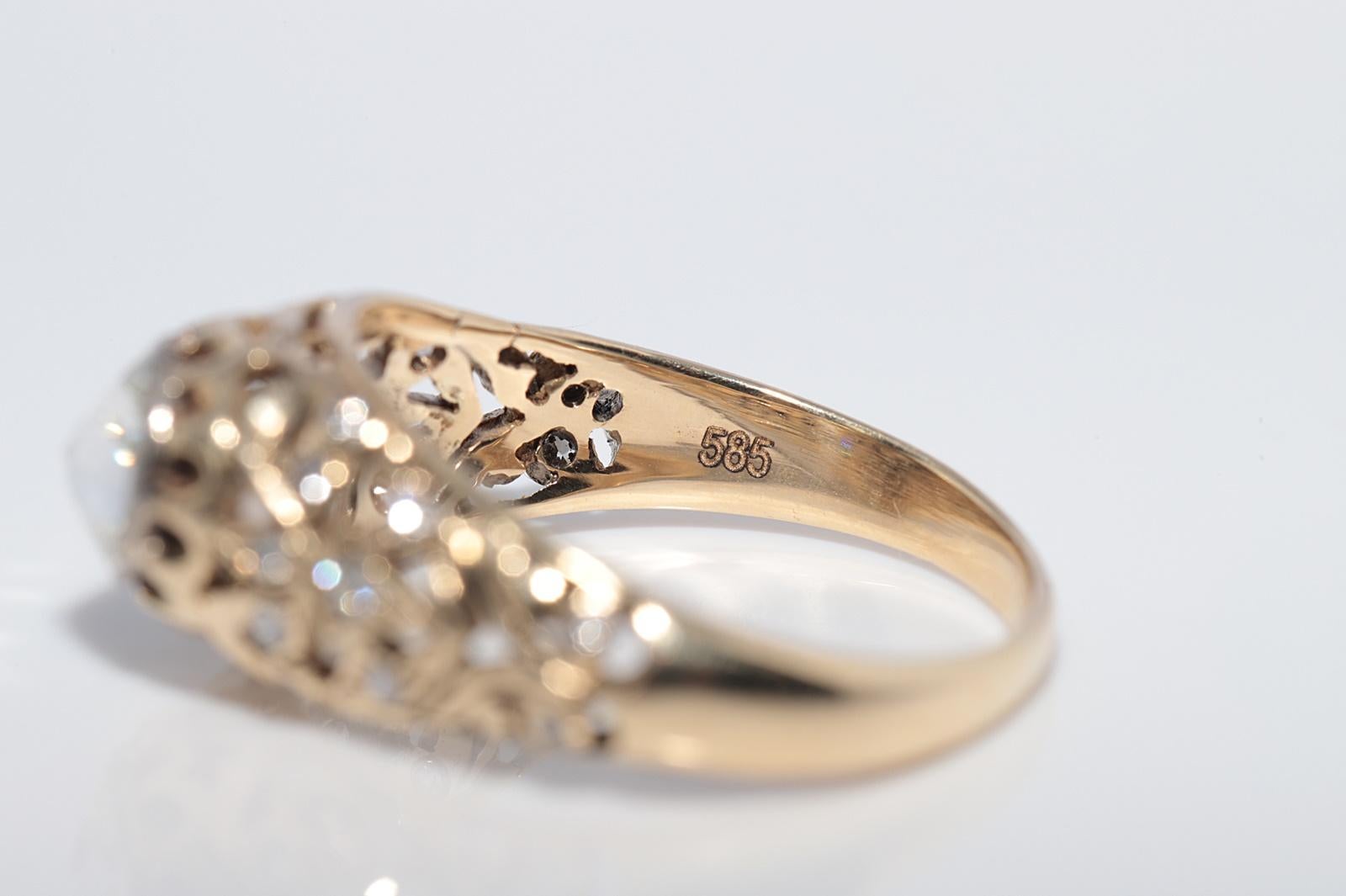 Vintage CIRCA 1960er Jahre 14k Gold natürlichen Diamanten verziert Solitär-Stil Ring im Angebot 5