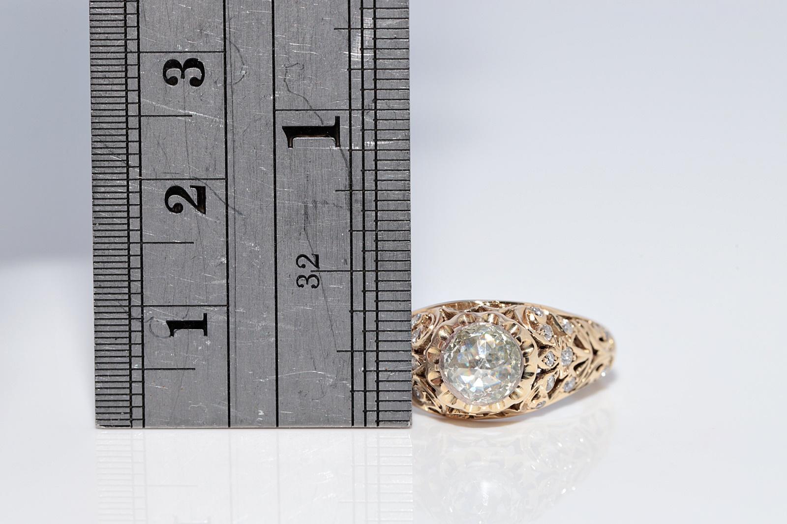 Vintage CIRCA 1960er Jahre 14k Gold natürlichen Diamanten verziert Solitär-Stil Ring im Angebot 6