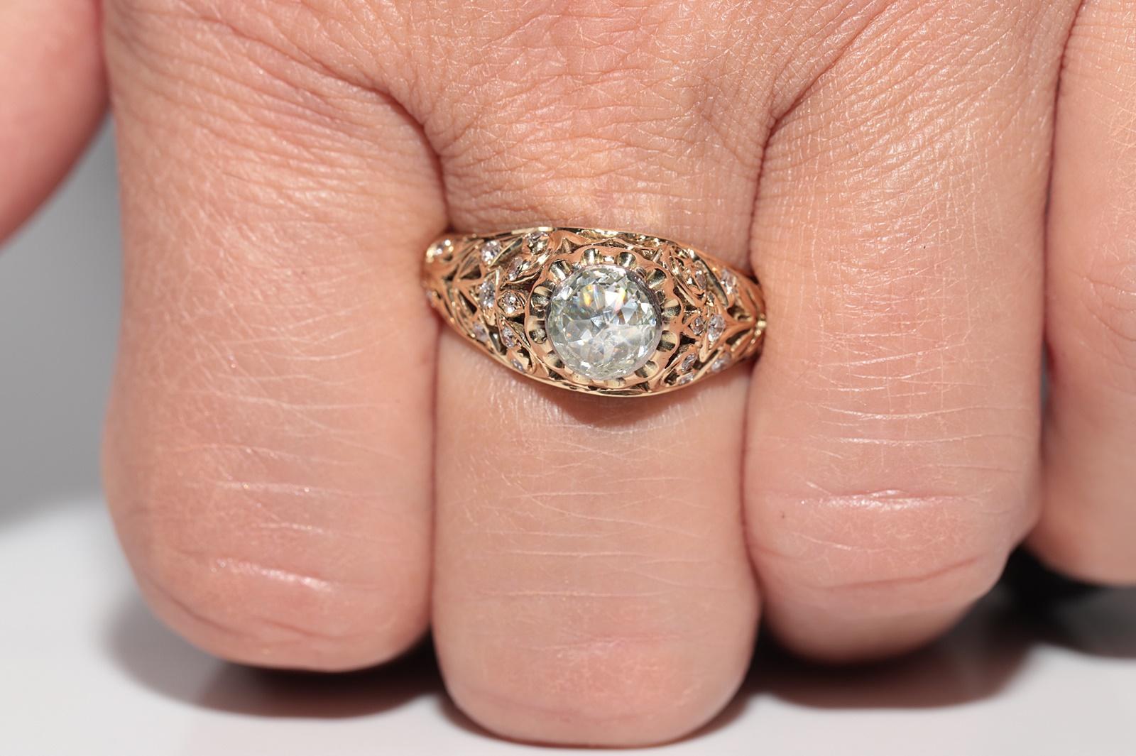 Vintage CIRCA 1960er Jahre 14k Gold natürlichen Diamanten verziert Solitär-Stil Ring im Angebot 10