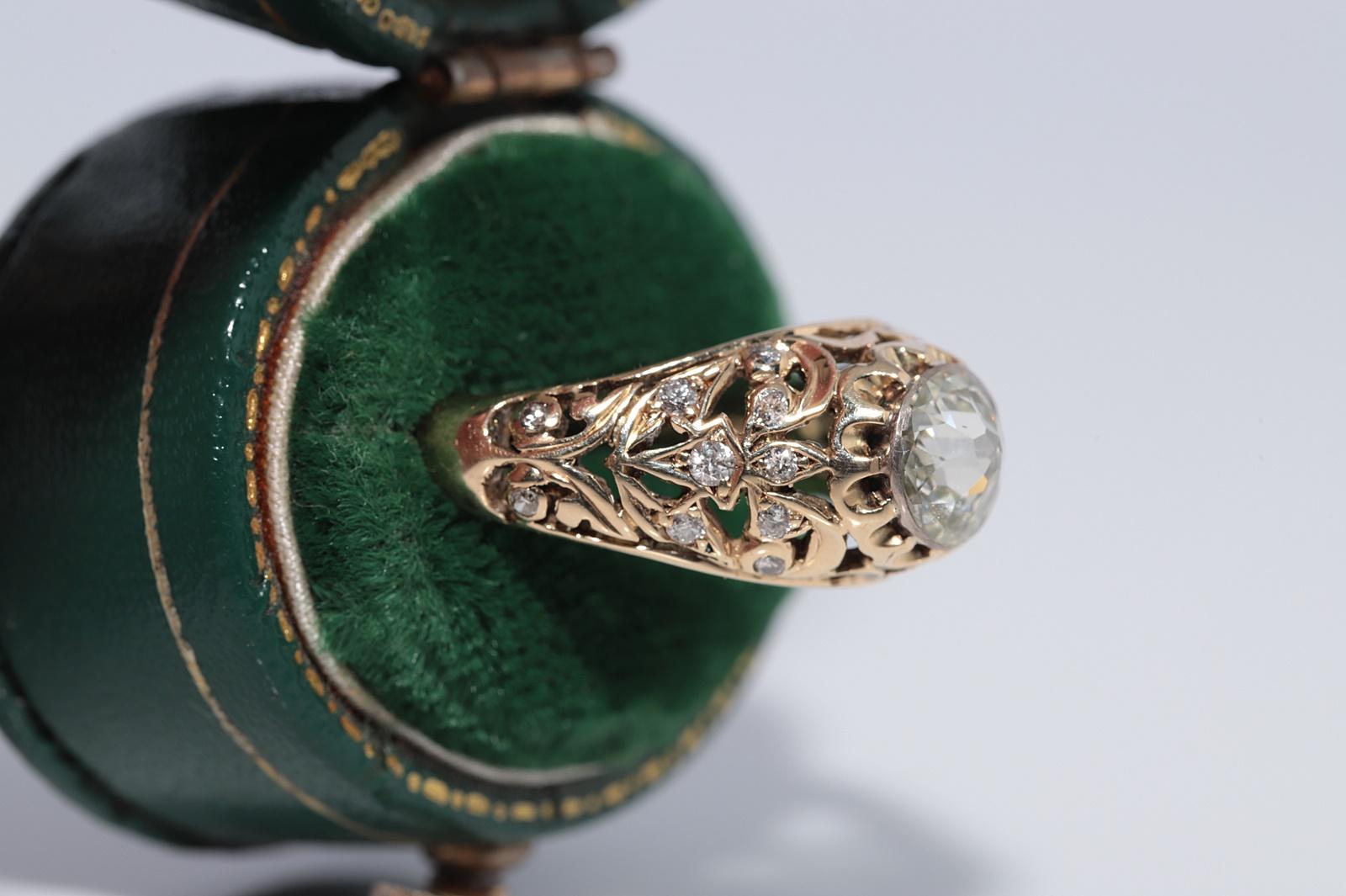 Vintage CIRCA 1960er Jahre 14k Gold natürlichen Diamanten verziert Solitär-Stil Ring (Kunsthandwerker*in) im Angebot