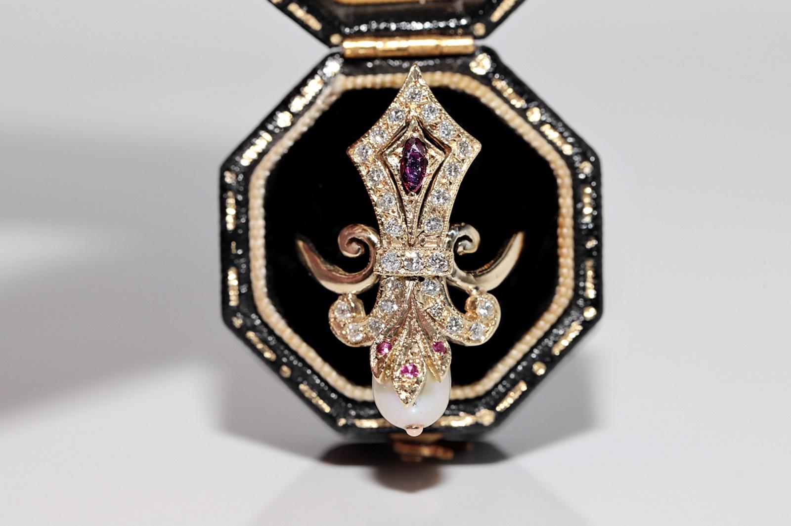 Artista Anello Navette con diamante naturale, rubino e perla in oro 14k, CIRCA 1960 in vendita