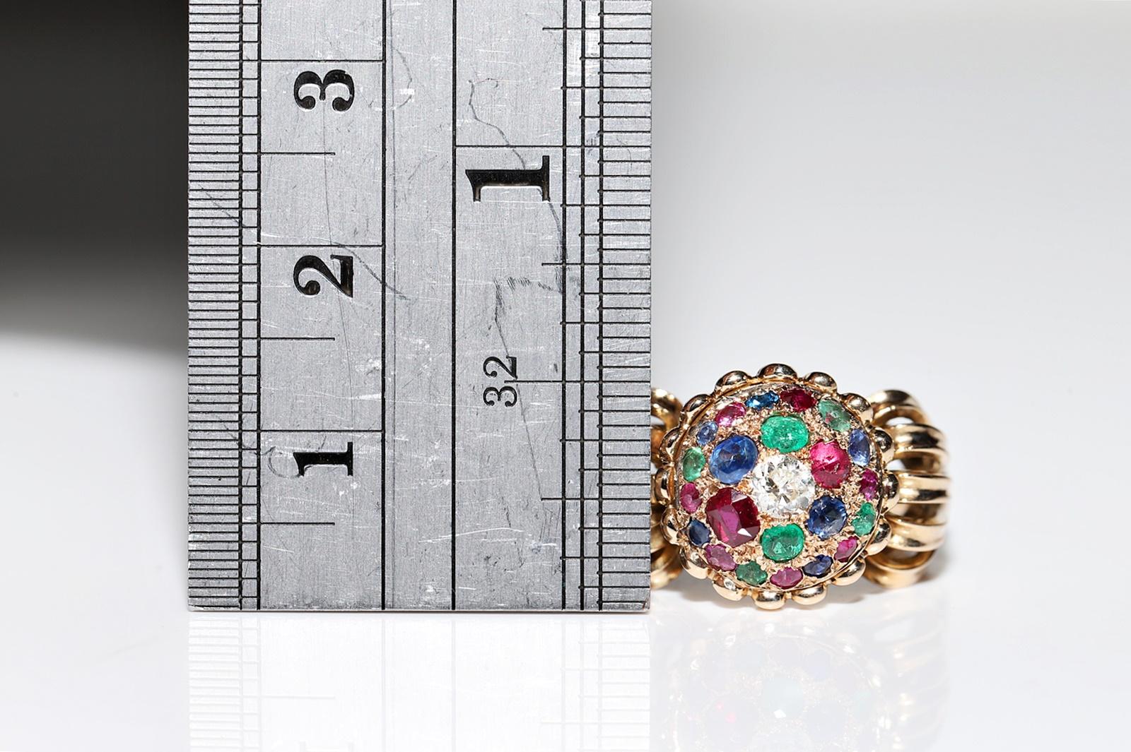 Bague vintage des années 1960 en or 14 carats, diamant naturel, rubis et saphir émeraude  en vente 2