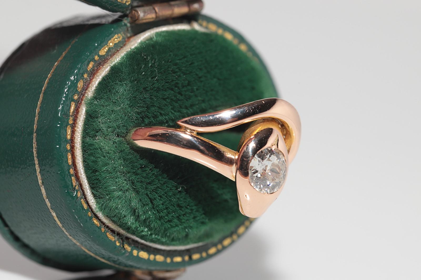 Vintage Circa 1960s 14k Gold Natural Old Cut Diamond Solitaire Snake Ring Retro en venta