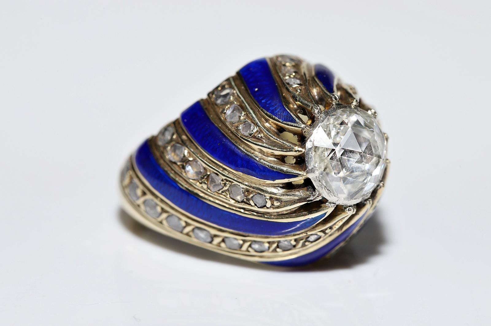 Vintage Circa 1960s 14k Gold Natural Rose Cut Diamond Decorated Enamel Ring  For Sale 5