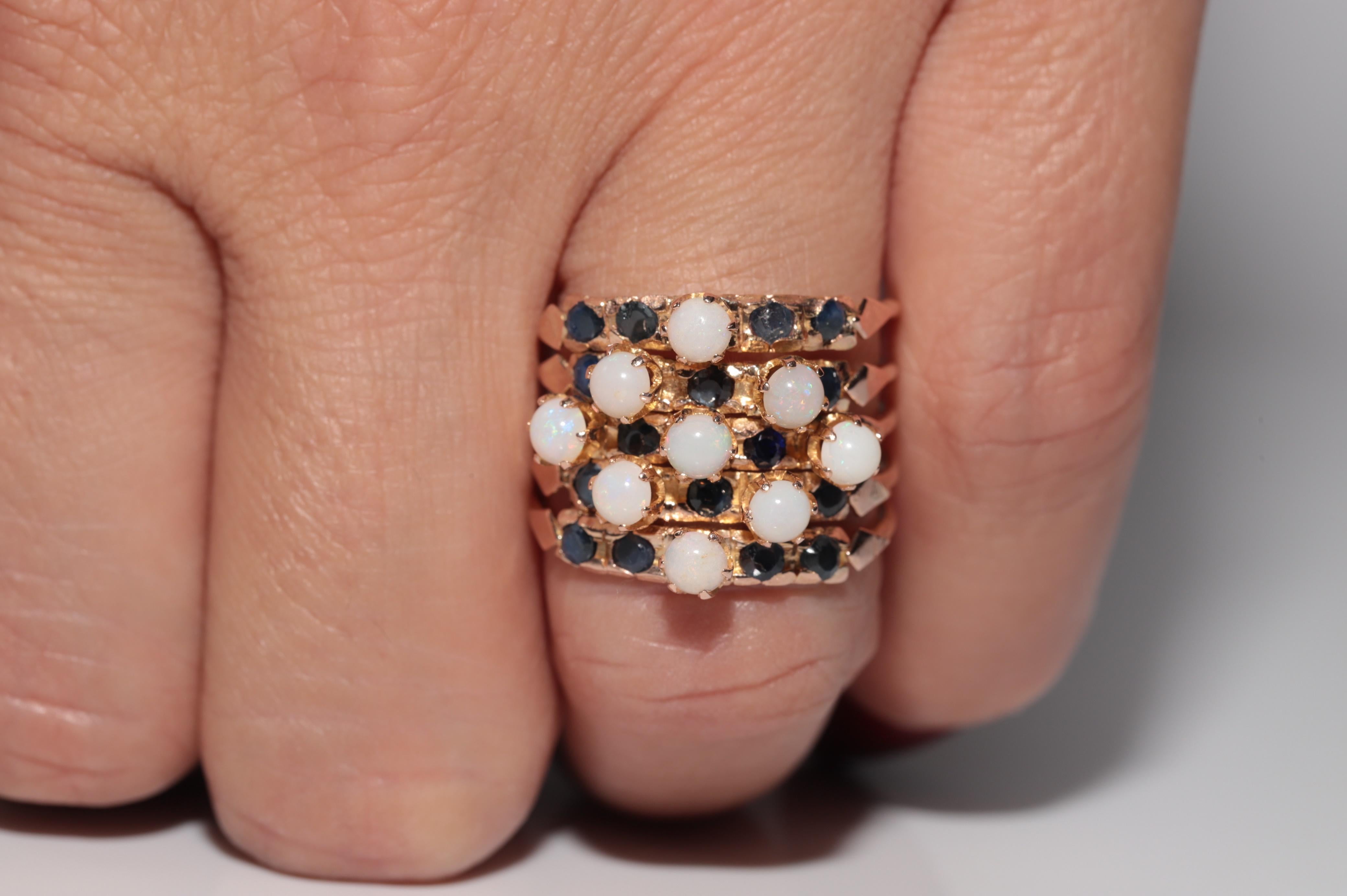 Vintage Circa 1960er Jahre 14k Gold Natürlicher Saphir und Opal Dekorierter Ring im Angebot 9