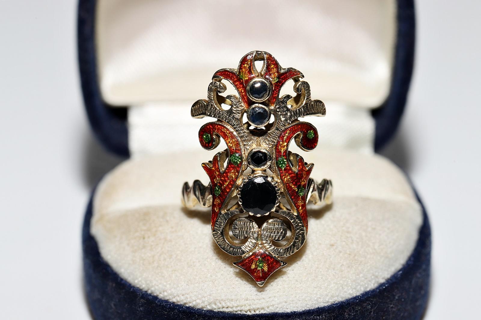 En très bon état.
Le poids total est de 6,7 grammes
Totalement saphir 0,85 ct.
La taille de la bague est US 8 (nous offrons un redimensionnement gratuit)
Nous pouvons fabriquer n'importe quelle taille.
La boîte n'est pas incluse.
N'hésitez pas à