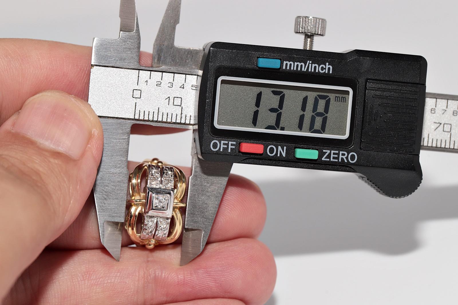 Anello d'epoca CIRCA 1960 in oro 18k con diamanti naturali decorati e lavorati a mano in vendita 5