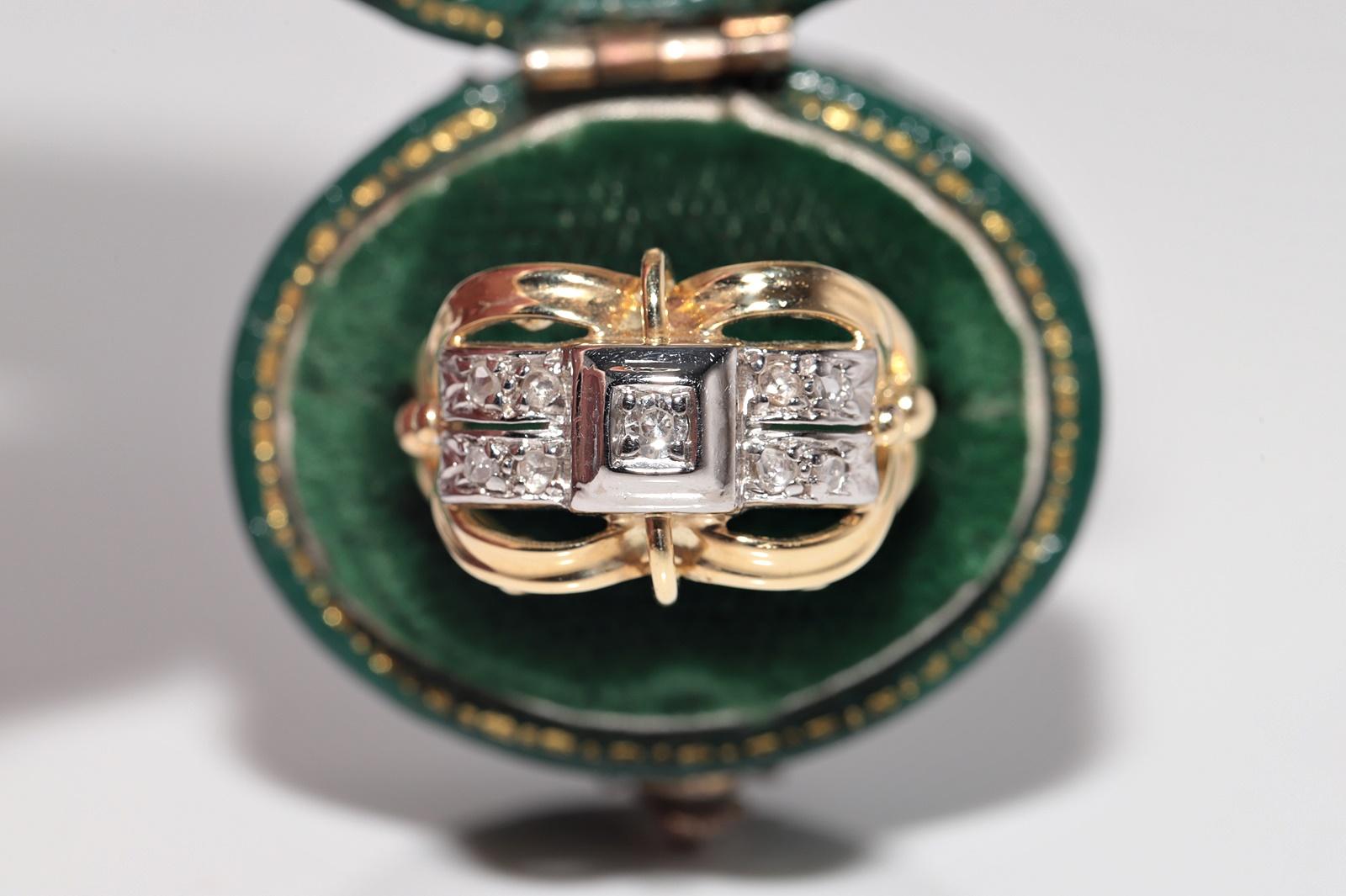 In sehr gutem Zustand.
Das Gesamtgewicht beträgt 7,3 Gramm.
Insgesamt ist der Diamant im Rosenschliff 0.16 ct.
Insgesamt ist der Diamant im Brillantschliff 0.05 ct.
Der Diamant hat die Farbe G-H und die Reinheit vs1.
Ringgröße ist US 7.5
Wir können