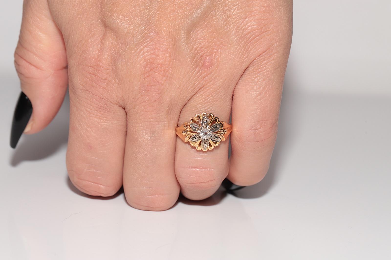 Vintage CIRCA 1960er Jahre 18k Gold Handcrafted Natural Diamond Solitaire Ring (Kunsthandwerker*in) im Angebot