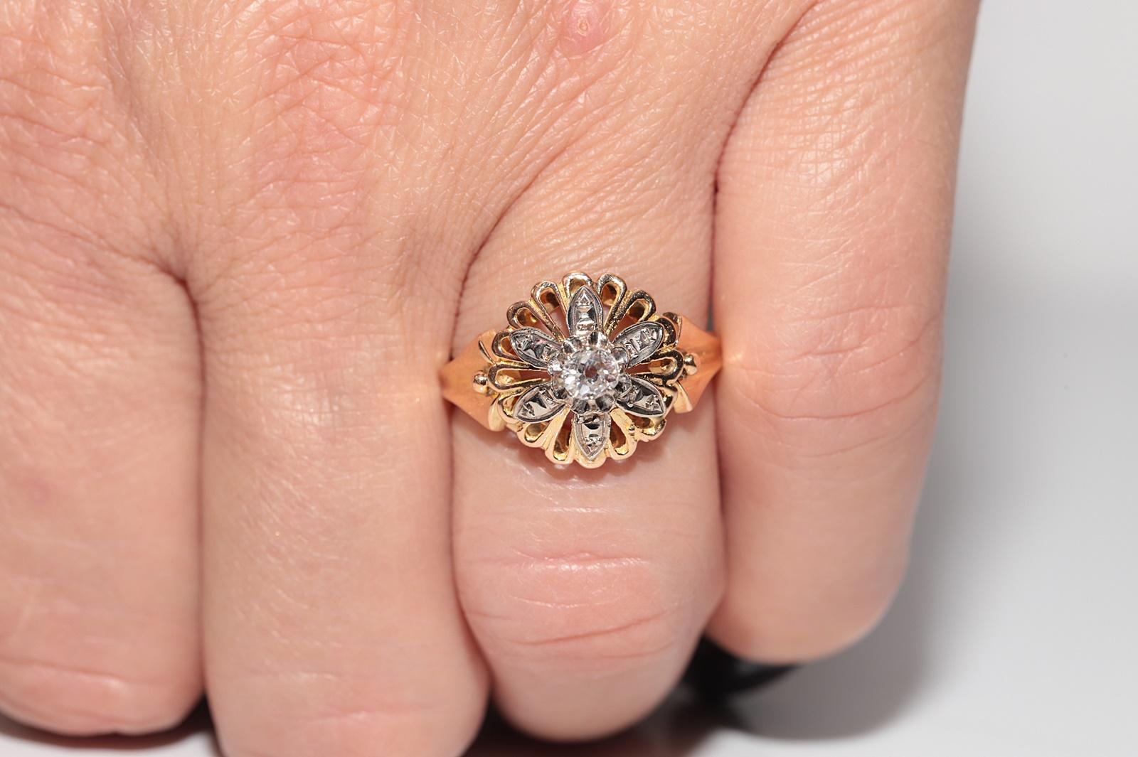 Vintage CIRCA 1960er Jahre 18k Gold Handcrafted Natural Diamond Solitaire Ring (Alteuropäischer Brillantschliff) im Angebot