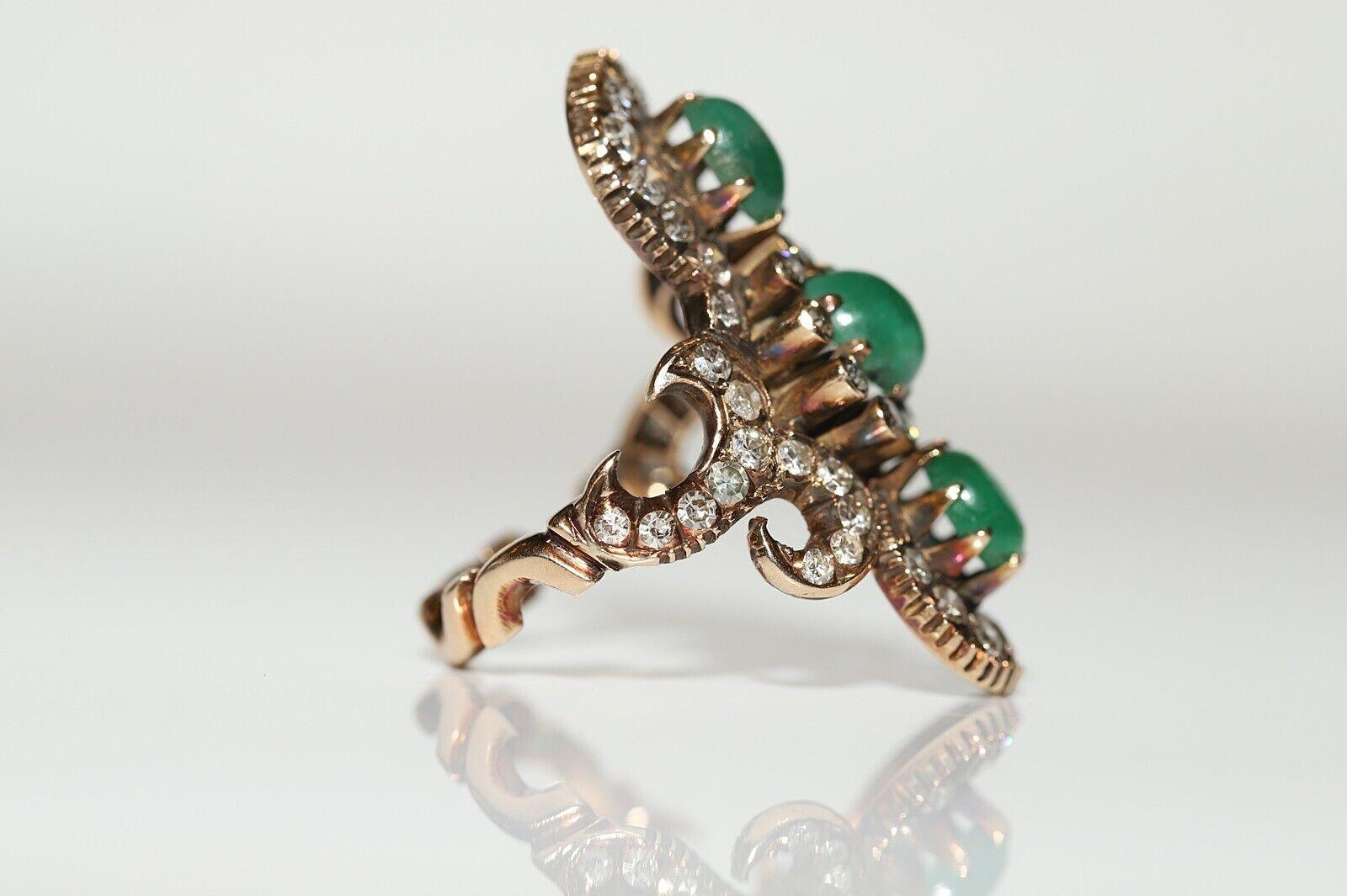 Vintage-Ring aus 18 Karat Gold mit natürlichem Diamant und Smaragd im Cabochon-Schliff, ca. 1960er Jahre (Retro) im Angebot