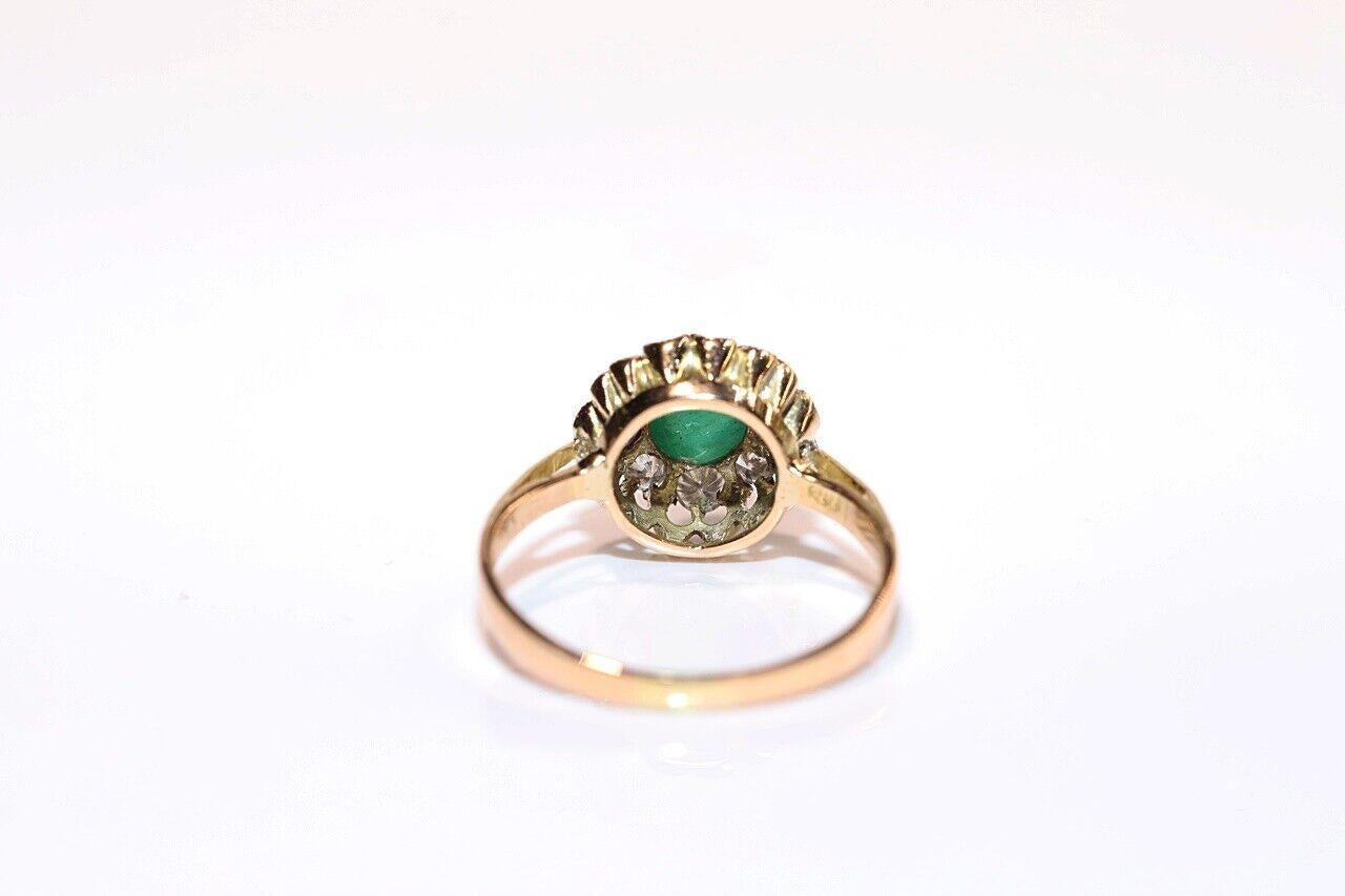 Vintage Circa 1960s 18k Gold Natural Diamond And Cabochon Emerald Ring For Sale 2