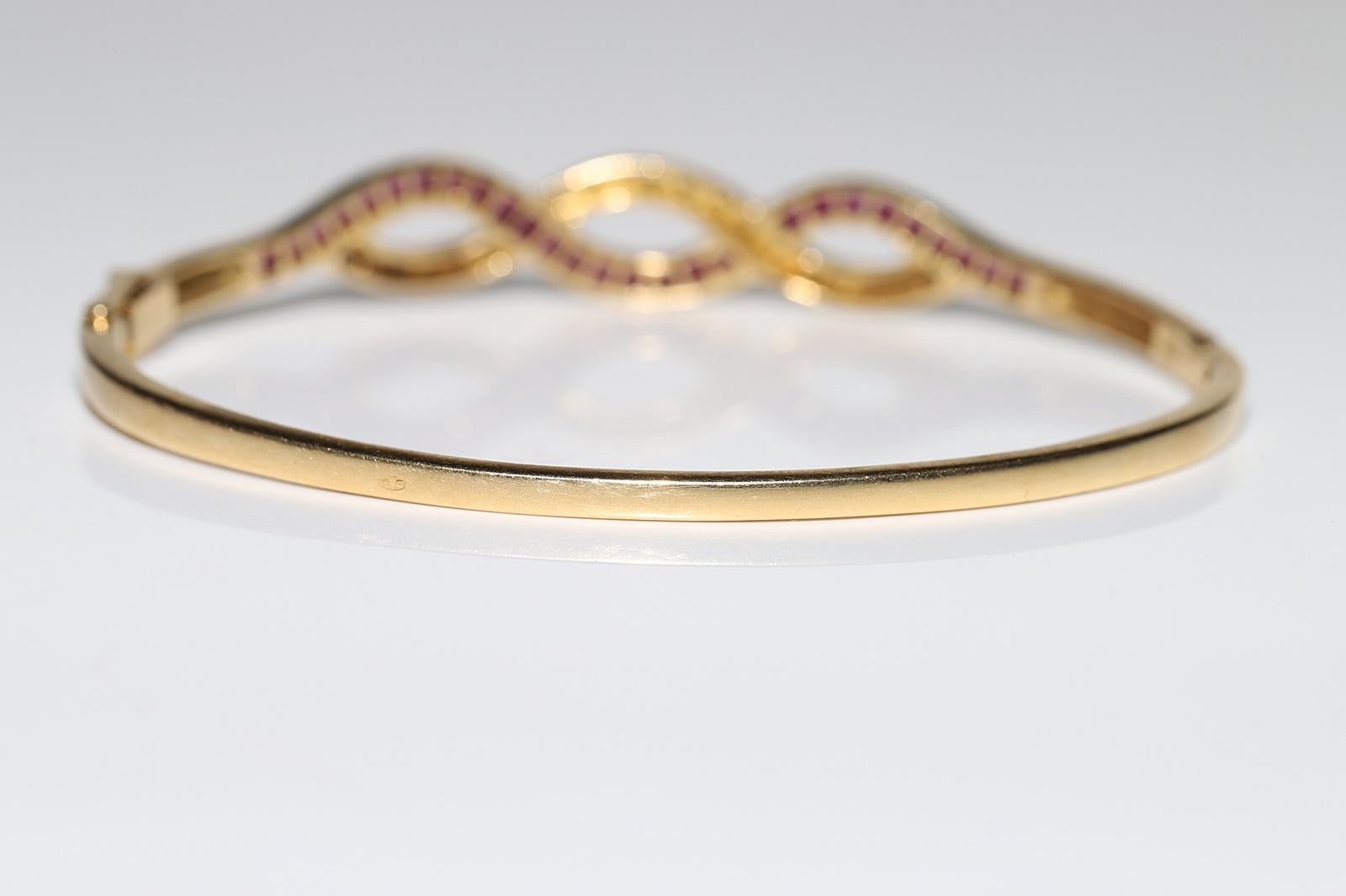 Bracciale Vintage CIRCA 1960 in oro 18k con diamanti naturali e rubini calibrati in vendita 9