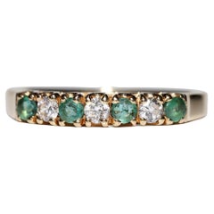 Vintage Circa 1960s 18k Gold Natural Diamond And Emerald Ring