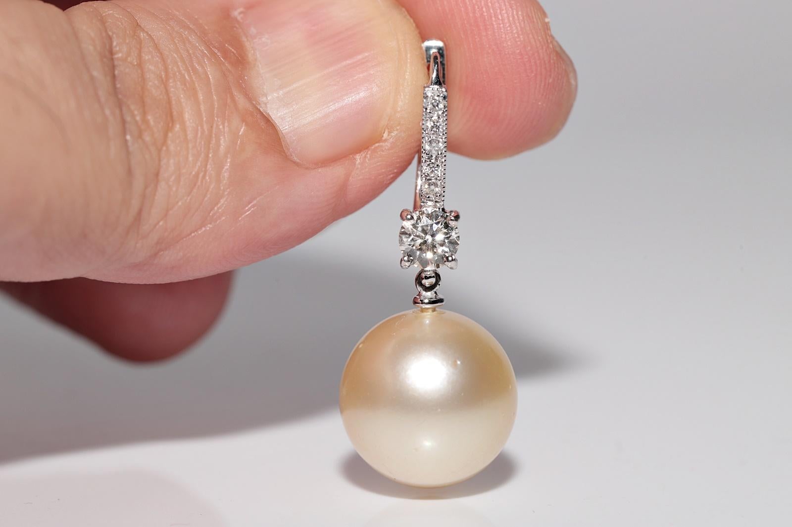 Vintage Circa 1960s 18k Gold Natural Diamond And Natural Ocean Pearl Earring For Sale 11