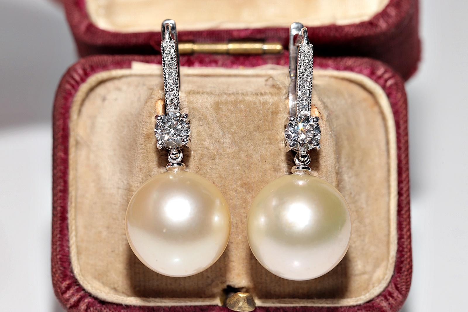 Retro Vintage Circa 1960s 18k Gold Natural Diamond And Natural Ocean Pearl Earring For Sale