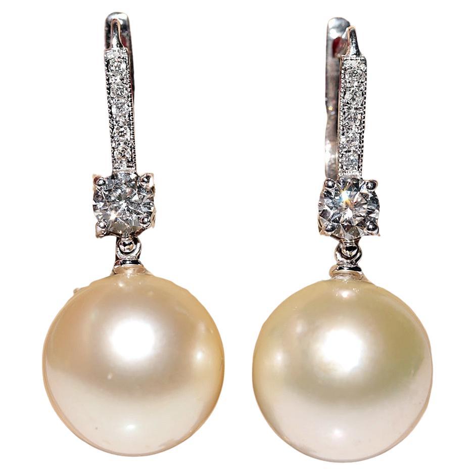 Vintage Circa 1960s 18k Gold Natural Diamond And Natural Ocean Pearl Earring