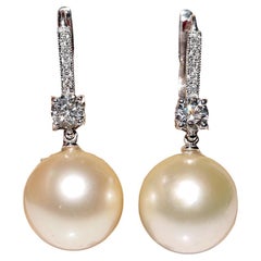 Ohrring aus 18 Karat Gold mit natürlichen Diamanten und natürlichen Ozeanperlen, Vintage, ca. 1960er Jahre