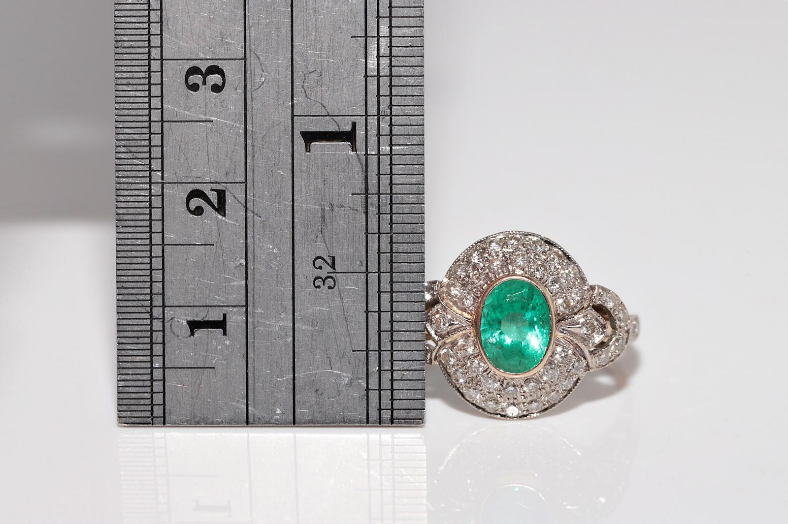 Brilliant Cut Vintage Circa 1960s 18k Gold Natural Diamond And Oval Cut Emerald Ring For Sale