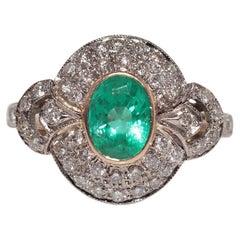 Vintage Circa 1960s 18k Gold Natural Diamond And Oval Cut Emerald Ring