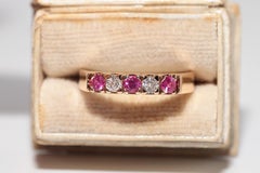 Vintage Circa 1960s 18k Gold Natural Diamond And Ruby Band Ring